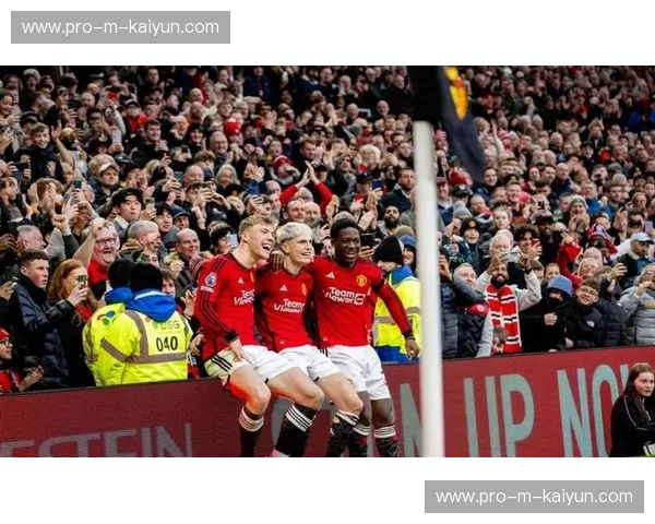 热刺2-2逼平曼城，曼城两球领先优势被追平