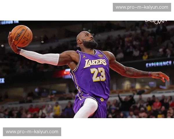 詹姆斯41岁45天创历史最年长三双纪录，连续21年最佳阵容纪录终结